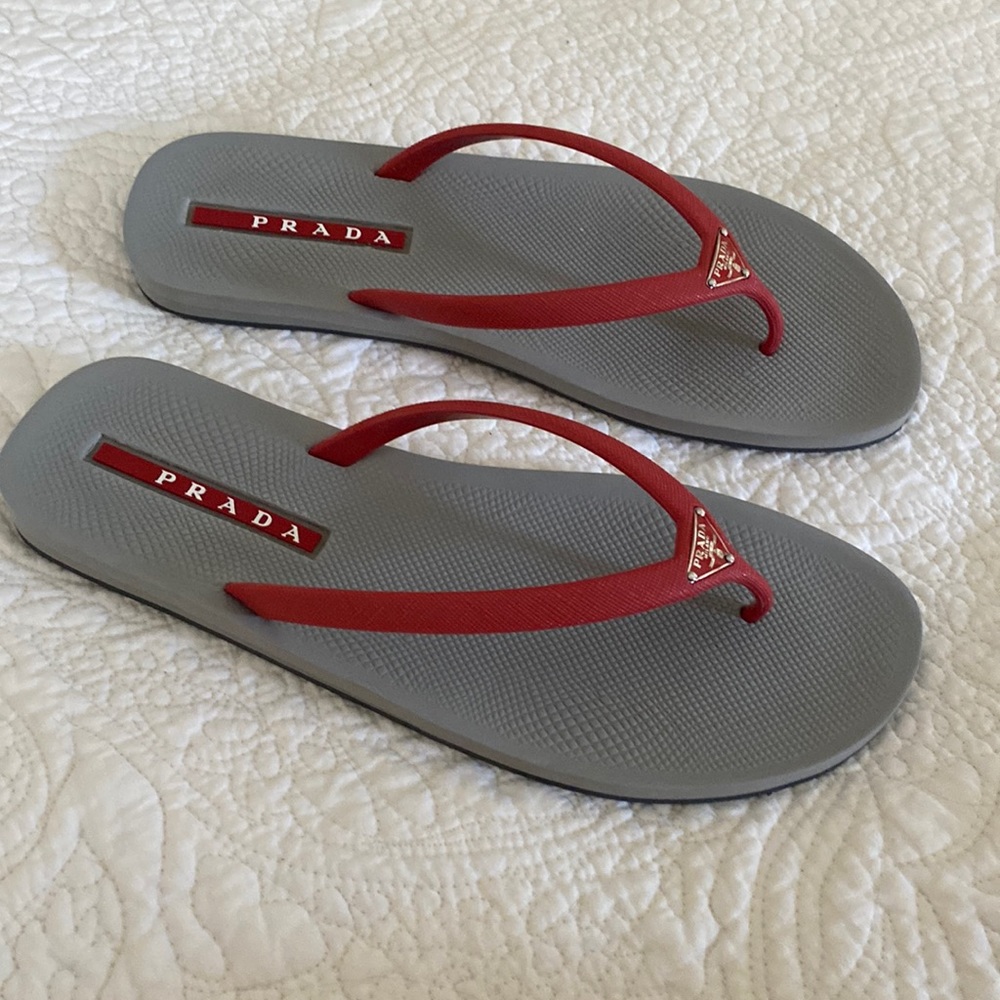 Prada size 41 women’s flip-flop or sandal style 3Y5728.